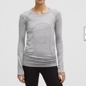 Lululemon Athletica Gray Fitted Long Sleeve Hoodie